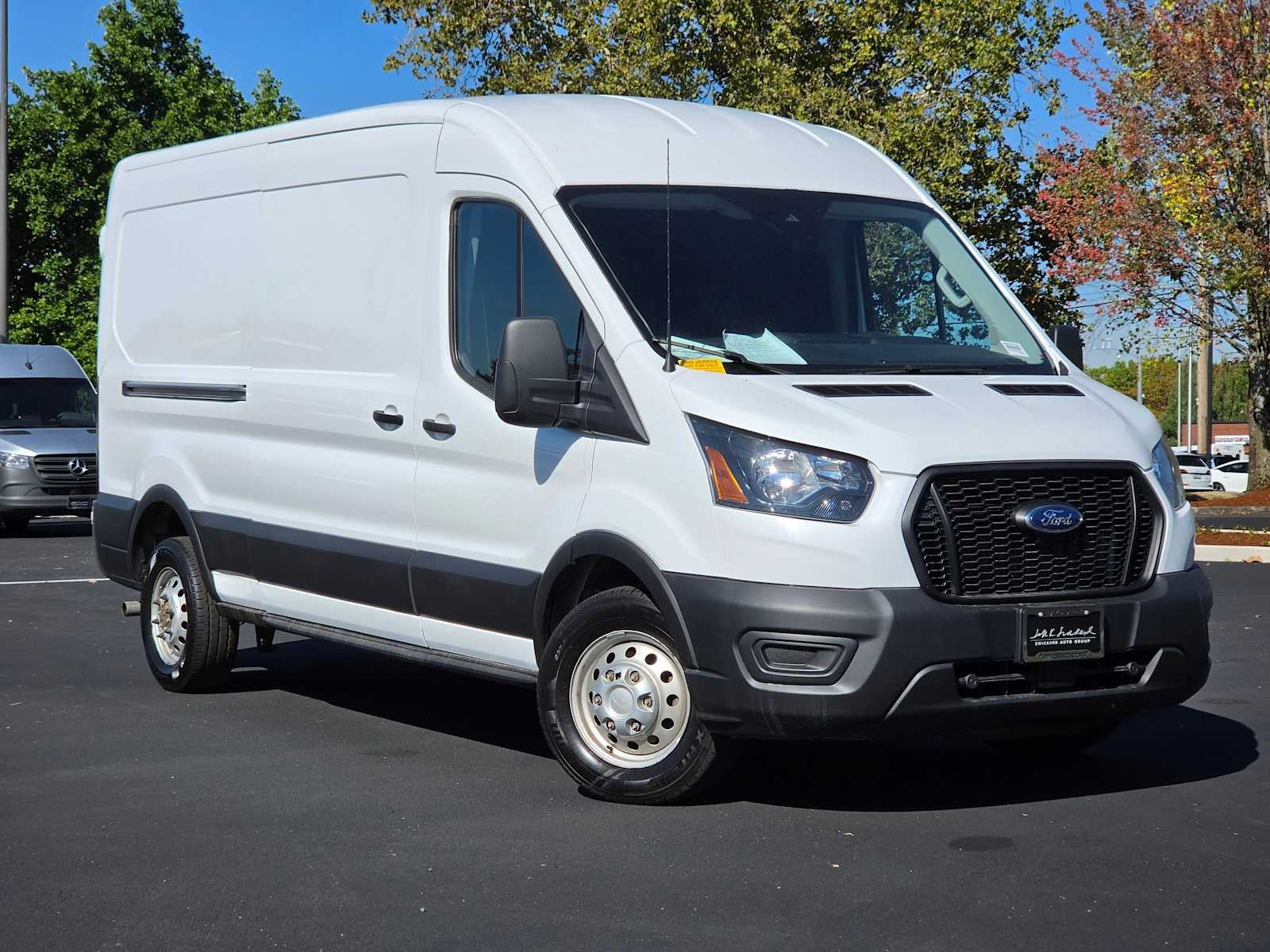 2023 Ford Transit T-250 130" Med Rf 9070 GVWR AWD