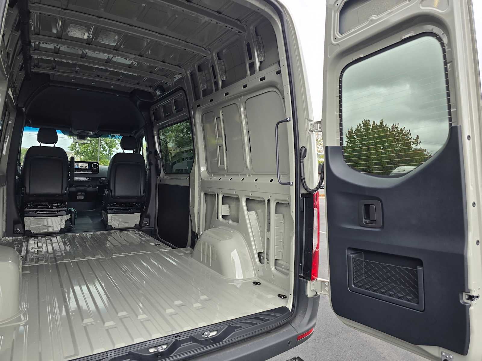 2026 Mercedes-Benz Sprinter 2500 Standard Roof I4 Diesel HO 144" AWD