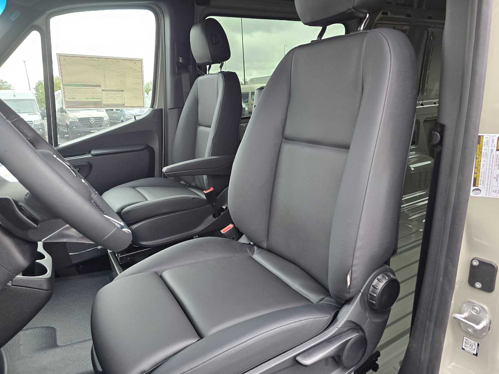 2026 Mercedes-Benz Sprinter 2500 Standard Roof I4 Diesel HO 144" AWD