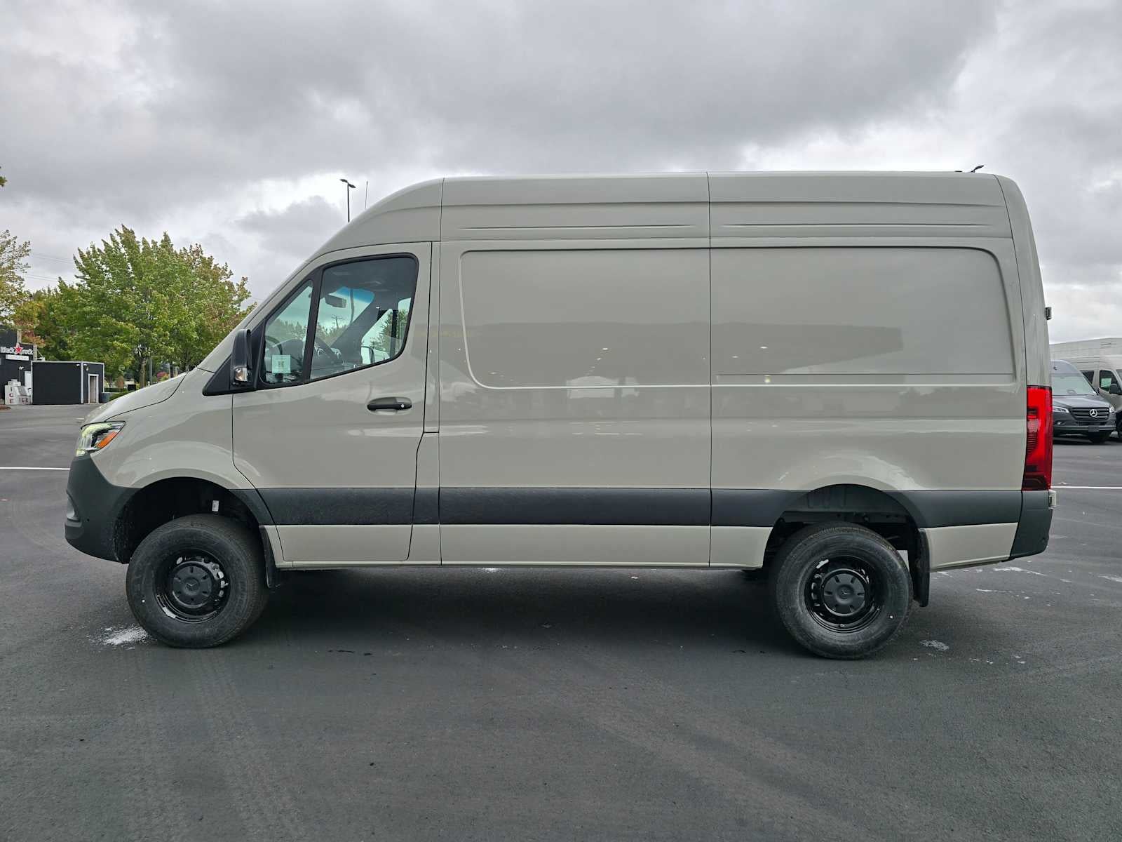 2026 Mercedes-Benz Sprinter 2500 Standard Roof I4 Diesel HO 144" AWD
