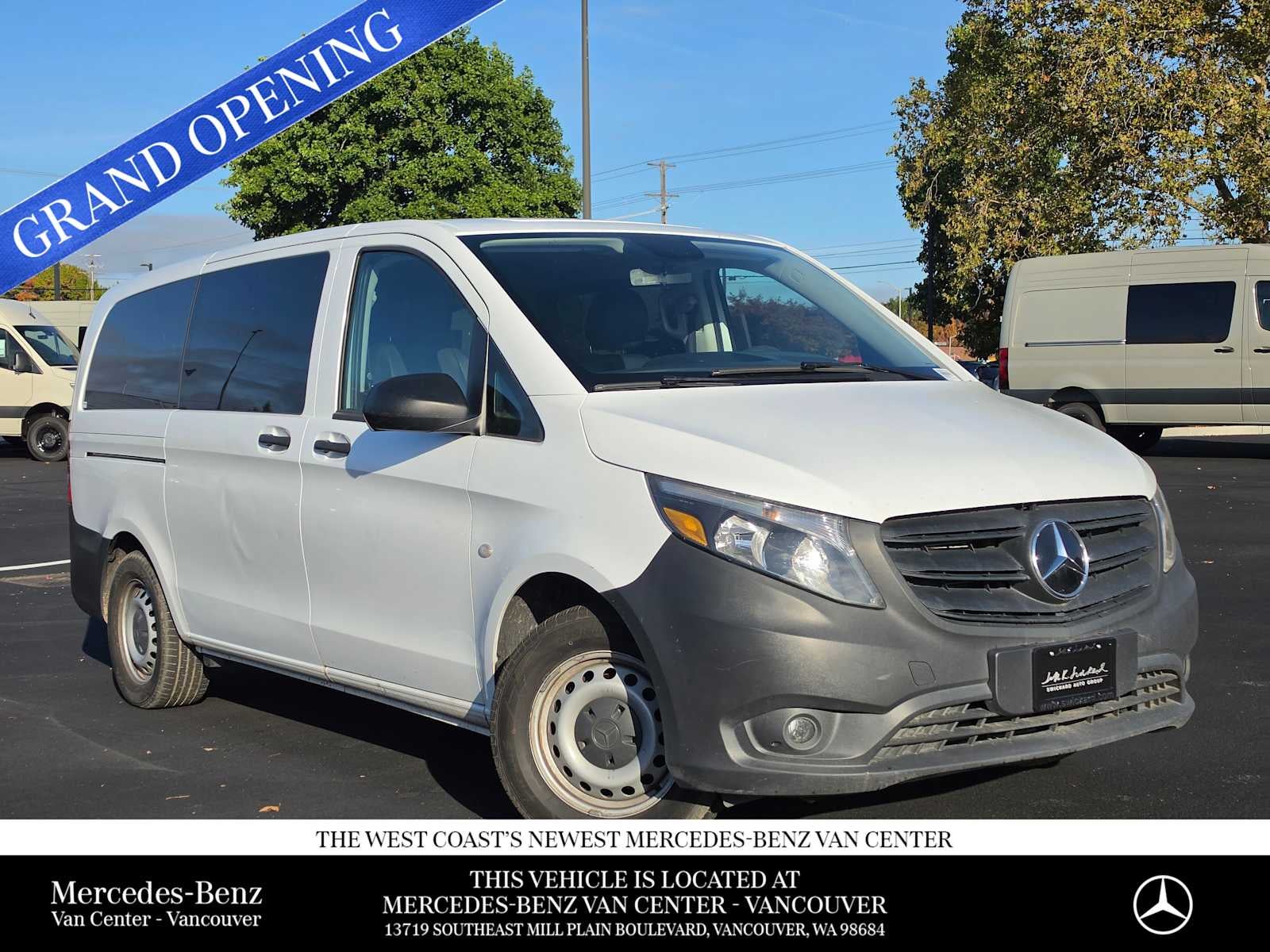 2023 Mercedes-Benz Metris Passenger Van