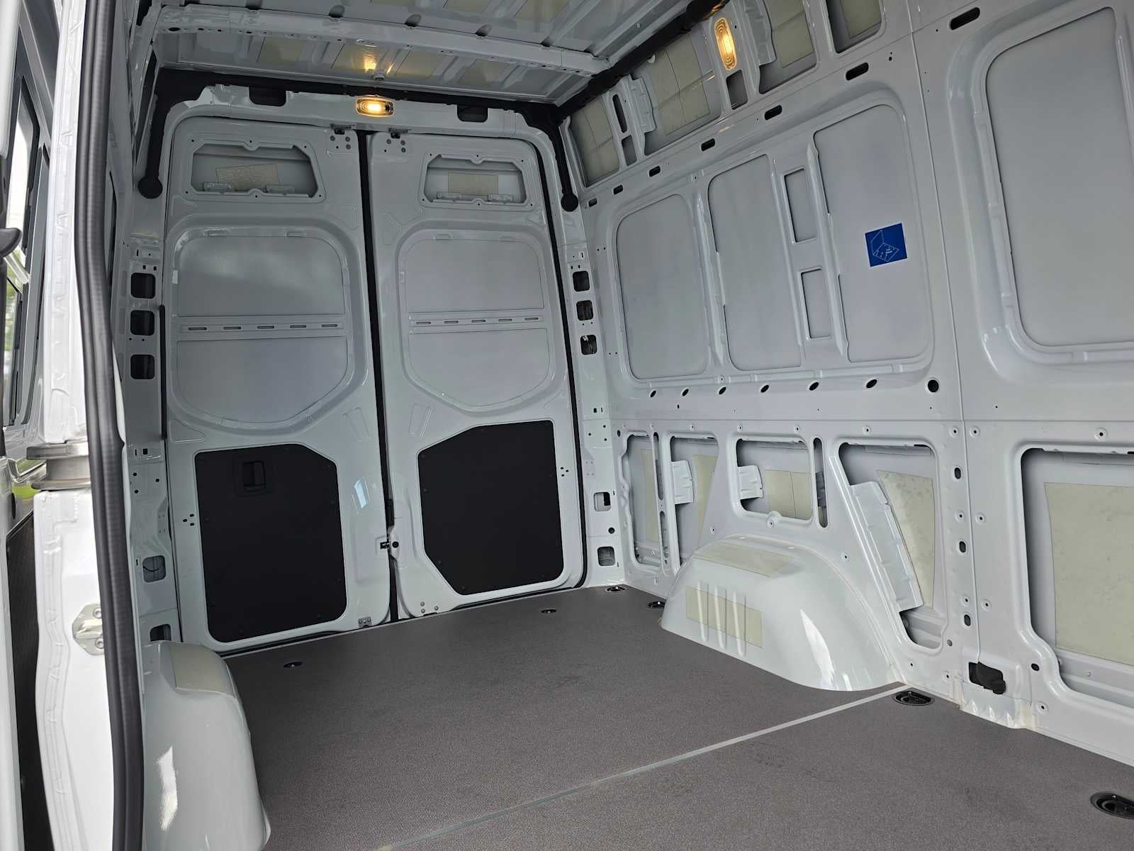2026 Mercedes-Benz Sprinter 2500 Standard Roof I4 Diesel 144" RWD