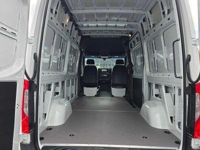 2026 Mercedes-Benz Sprinter 2500 Standard Roof I4 Diesel 144" RWD