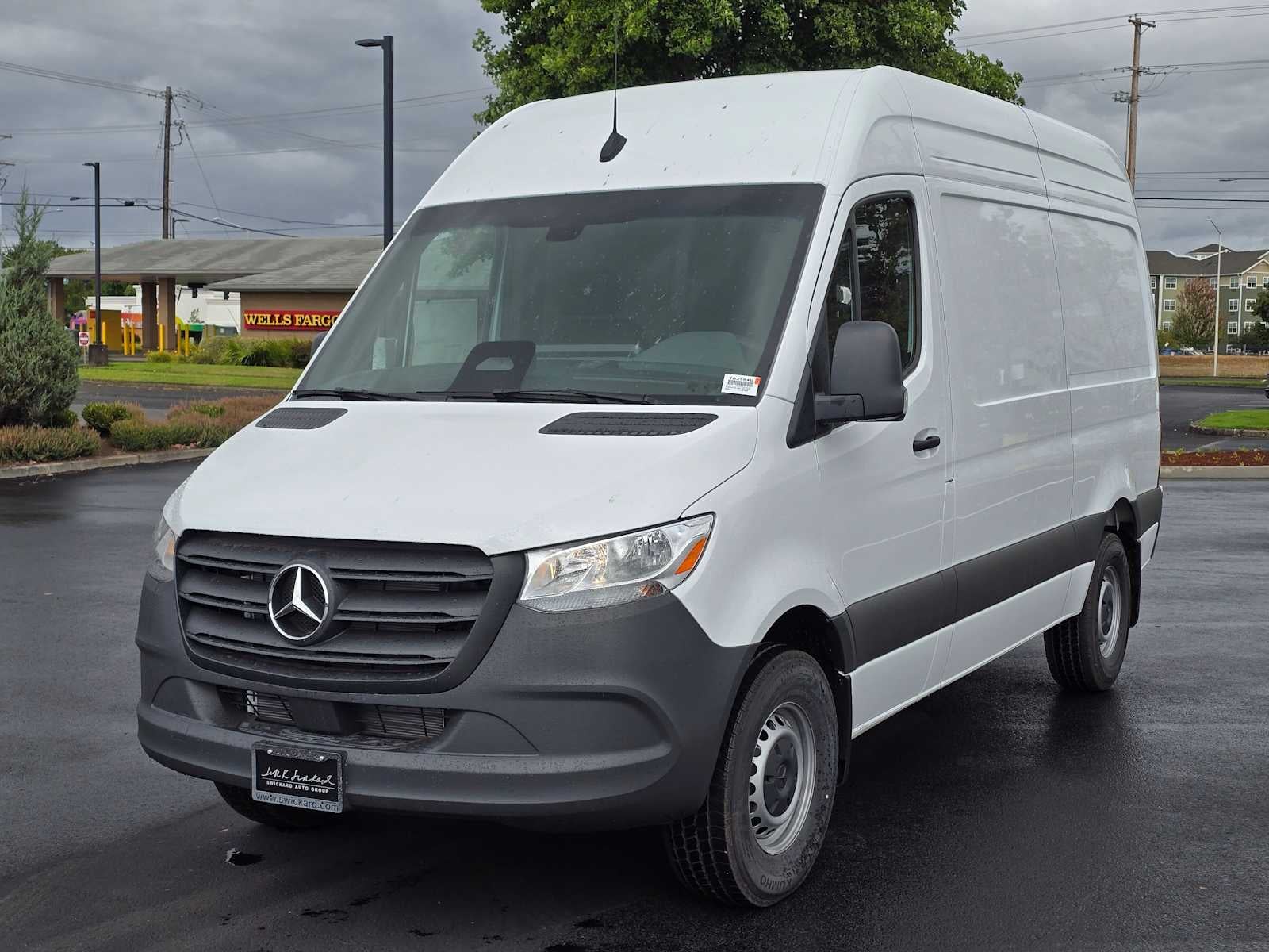 2026 Mercedes-Benz Sprinter 2500 Standard Roof I4 Diesel 144" RWD
