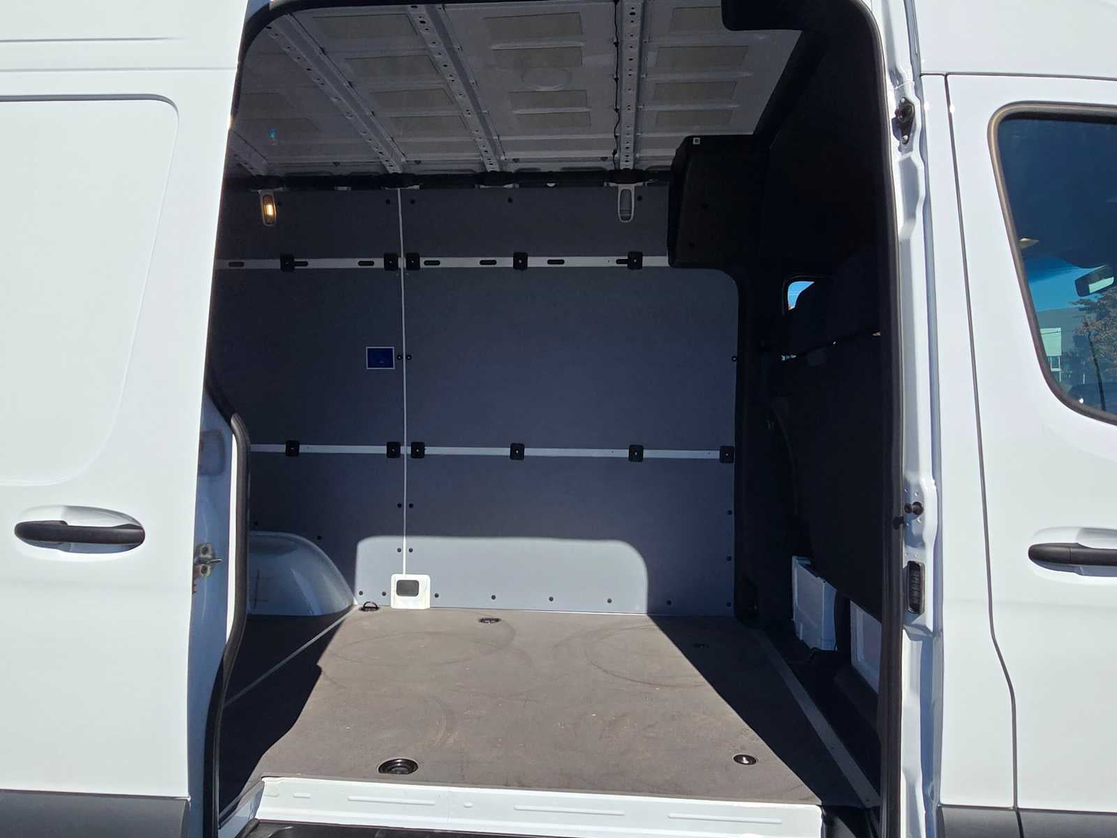 2026 Mercedes-Benz Sprinter Cargo Van 2500 Standard Roof I4 Diesel HO 144" RWD