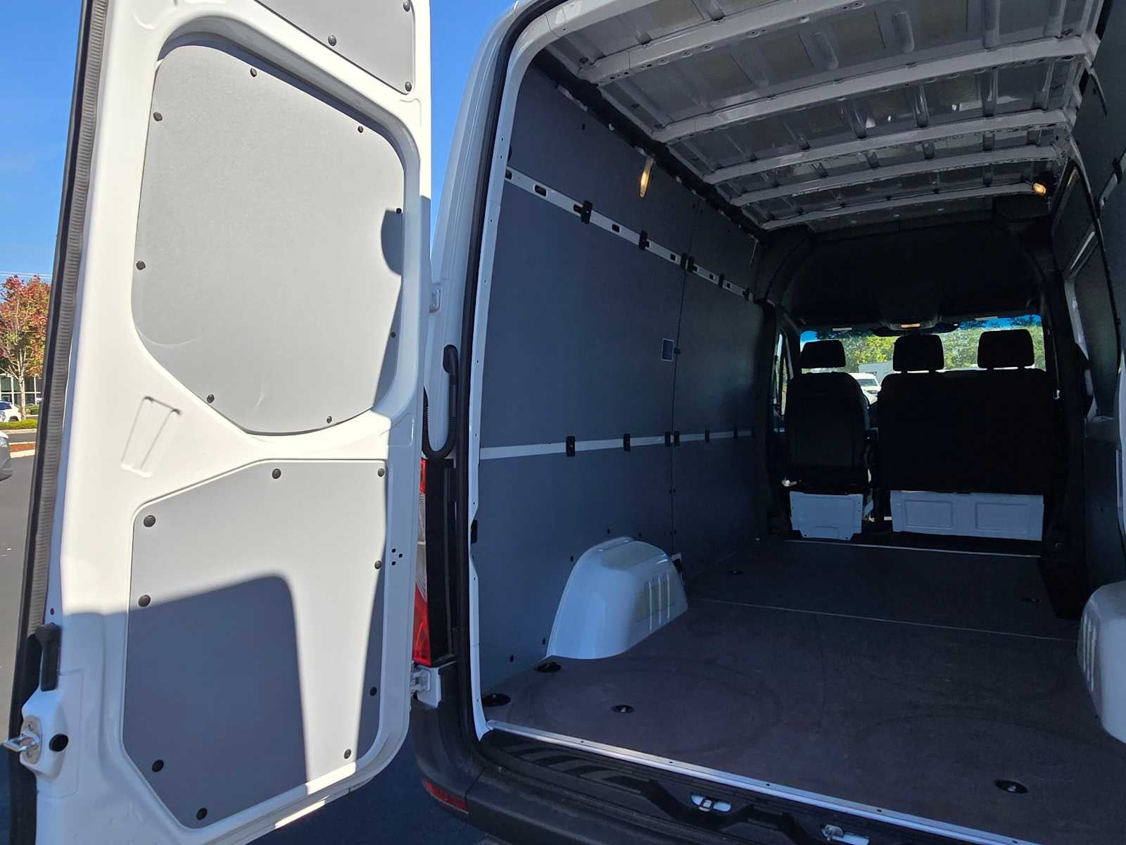 2026 Mercedes-Benz Sprinter Cargo Van 2500 Standard Roof I4 Diesel HO 144" RWD