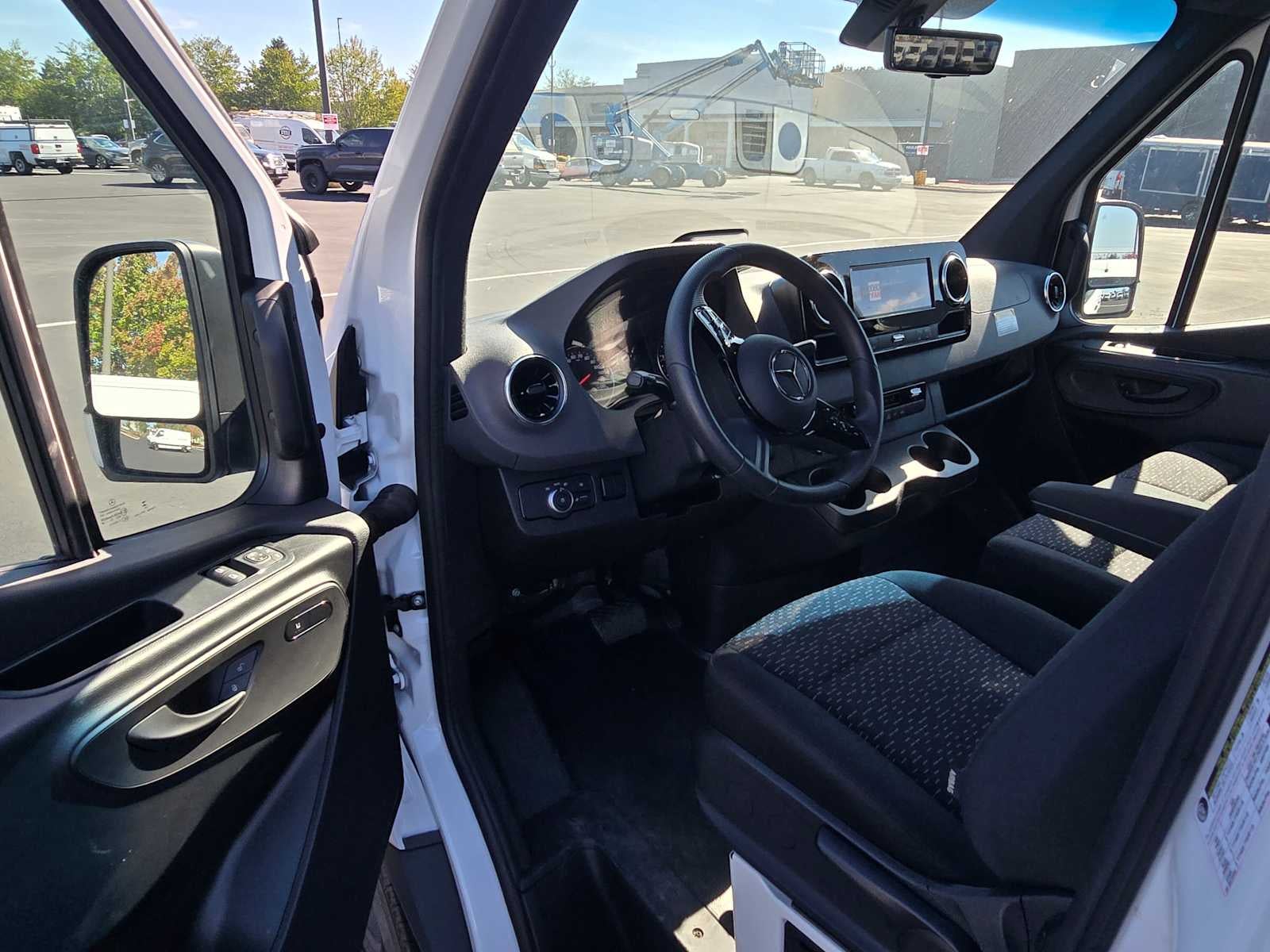 2026 Mercedes-Benz Sprinter Cargo Van 2500 Standard Roof I4 Diesel HO 144" RWD