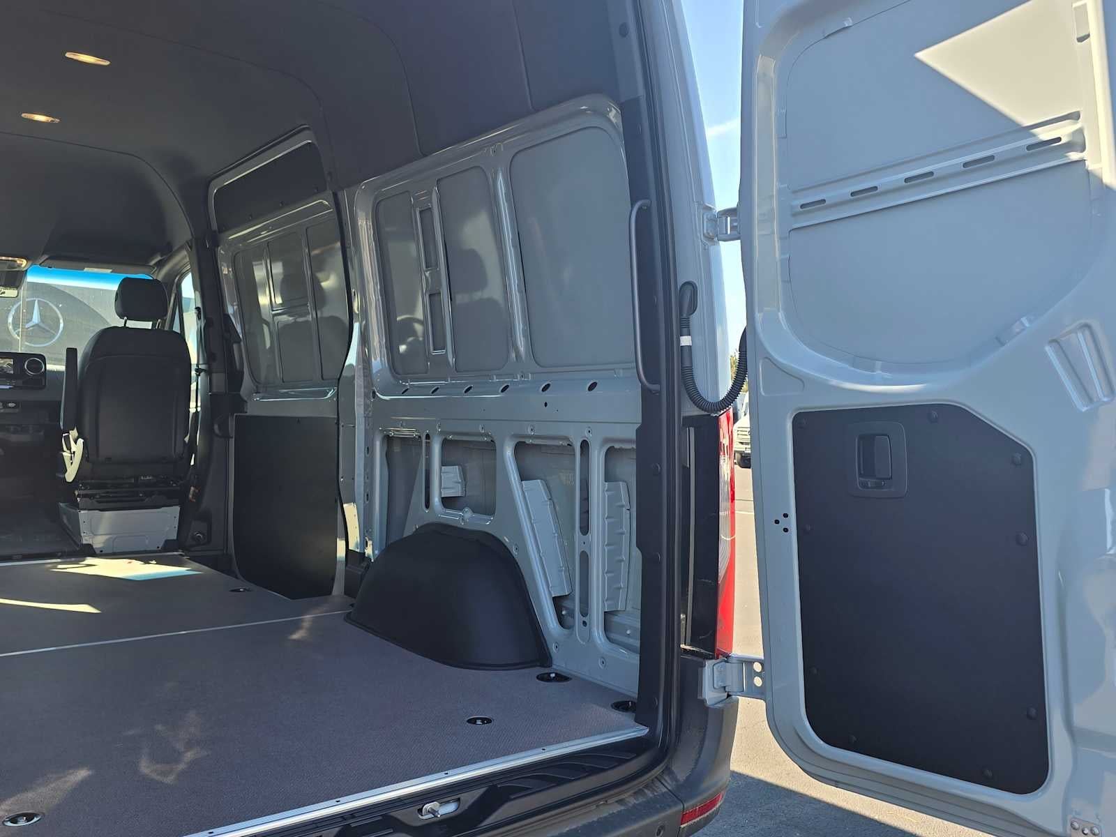2026 Mercedes-Benz Sprinter 2500 Standard Roof I4 Diesel HO 144" AWD